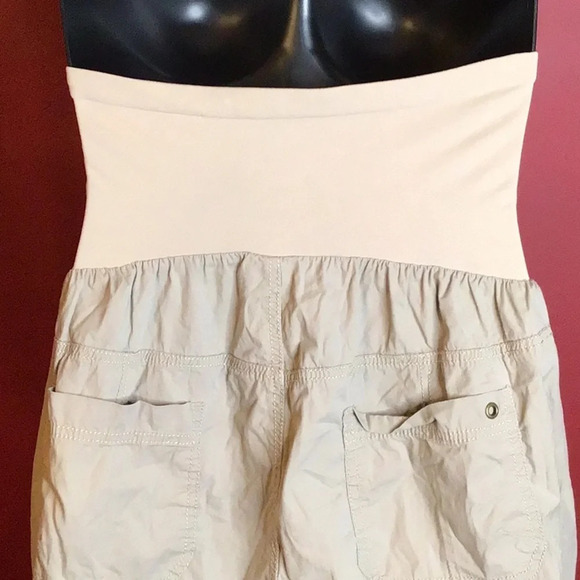 TWO HEARTS MATERNITY SHORTS SIZE 2X - Picture 4 of 5